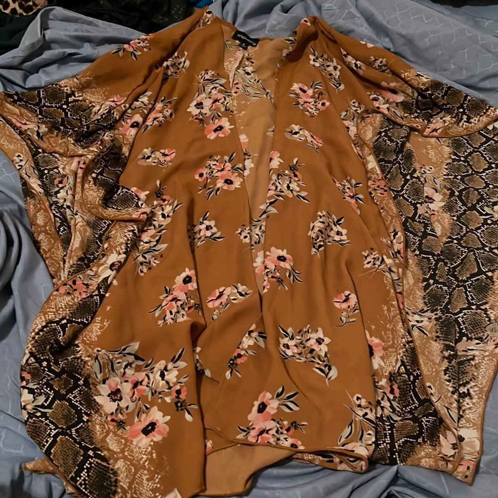 Light and thigh length cardigan